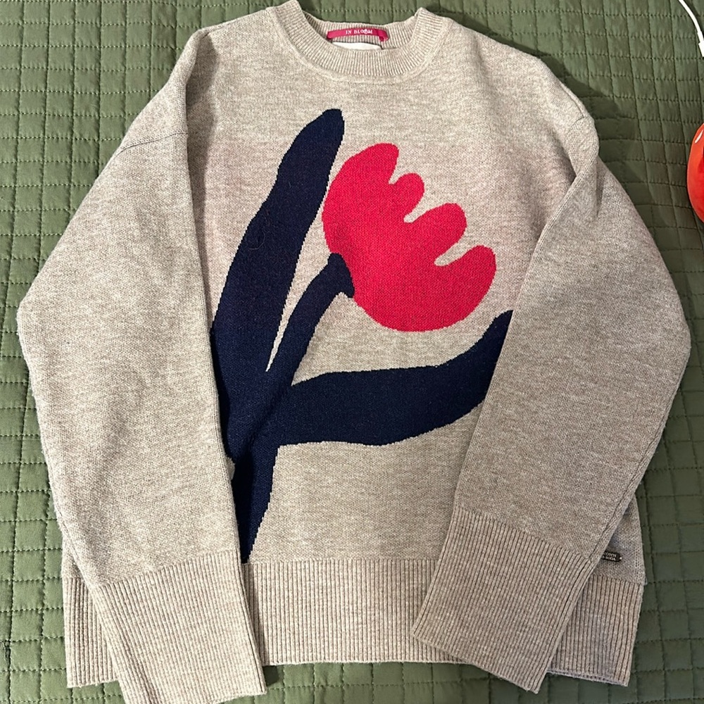 worn once scotch and soda sweater size Small